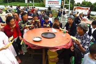 简阳吃瓜群众,揭秘当地生活百态